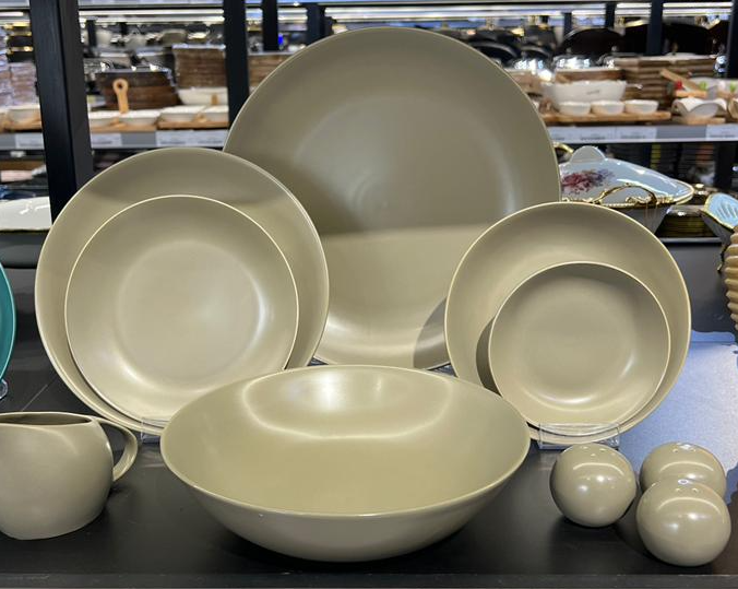 سرویس 30 پارچه سیگنیچر سبز آریزو مات 1 سرویس 30 پارچه سیگنیچر سبز آریزو مات